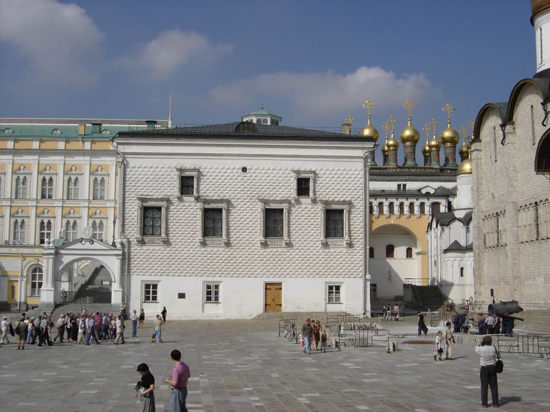 File:Palais à facettes.jpg
