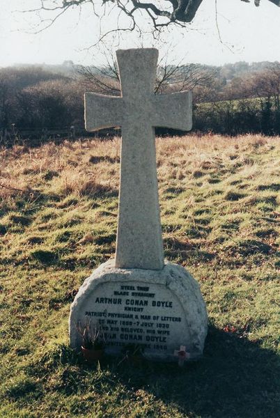 File:Doyle Arthur Conan grave.jpg