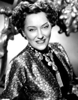 Gloria Swanson - 1950.jpg